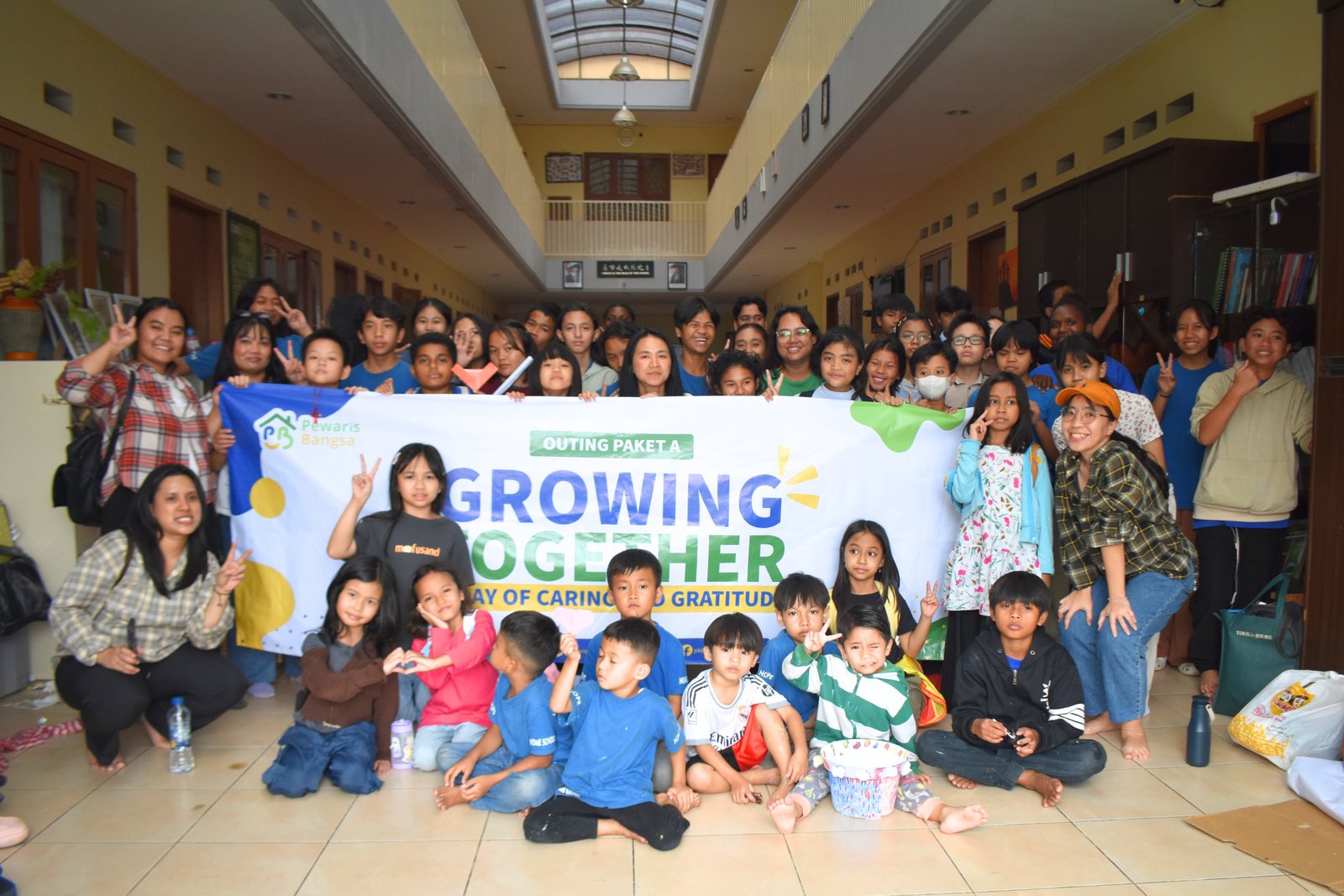 Tanamkan Nilai Grateful and Caring, Homeschooling Pewaris Bangsa Paket A Gelar Outing ke Panti Asuhan New Hope Lembang